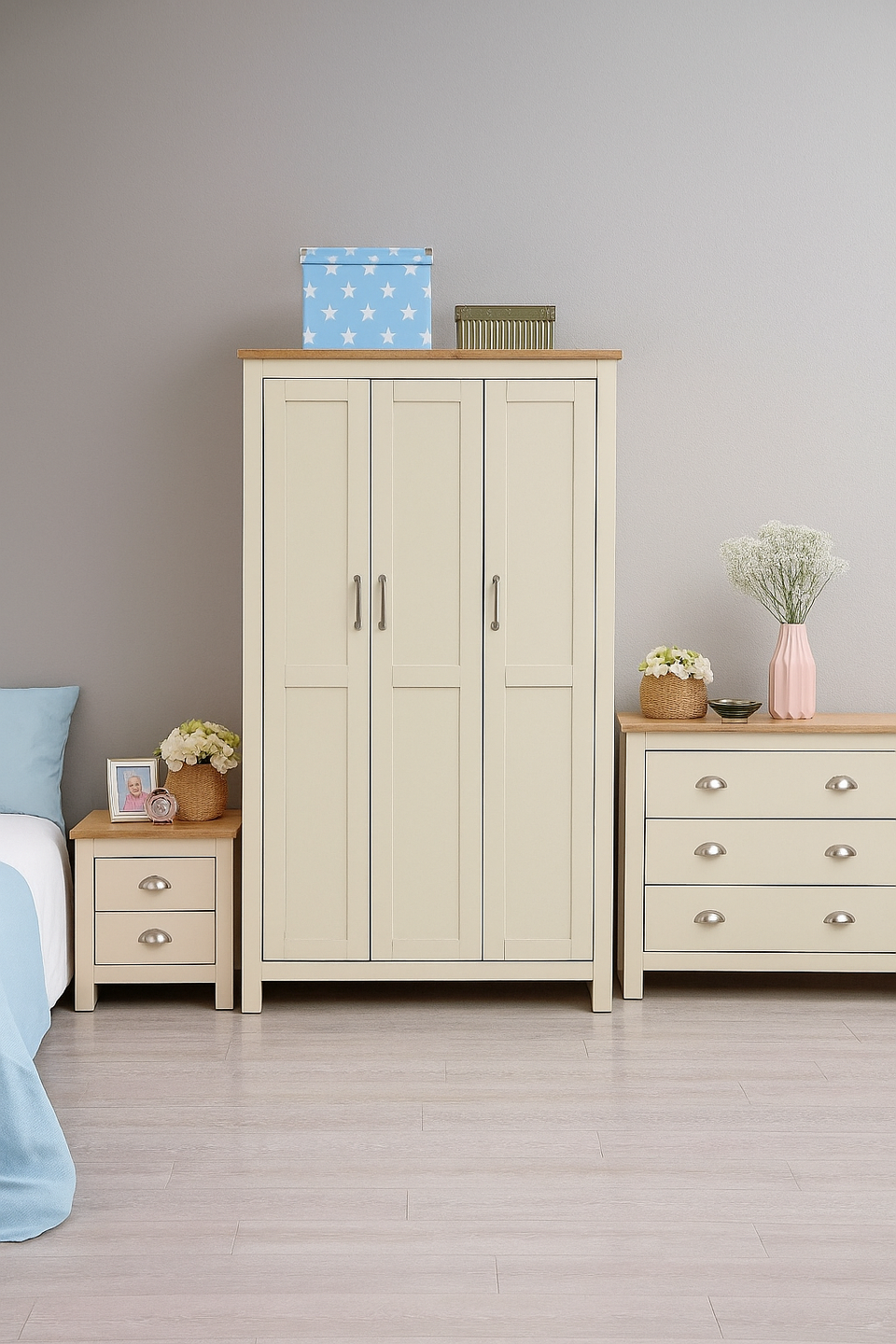 Ite 3 Piece Bedroom Set 3 Door Wardrobe, 3+4 Chest of Drawers, 2 Drawer Bedside Table - Cream and Oak Effect